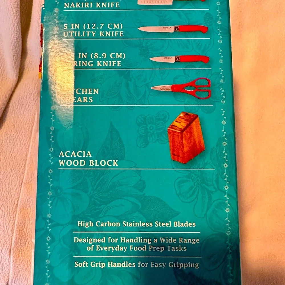 NWT The Pioneer Women cutlery prep set with wood block